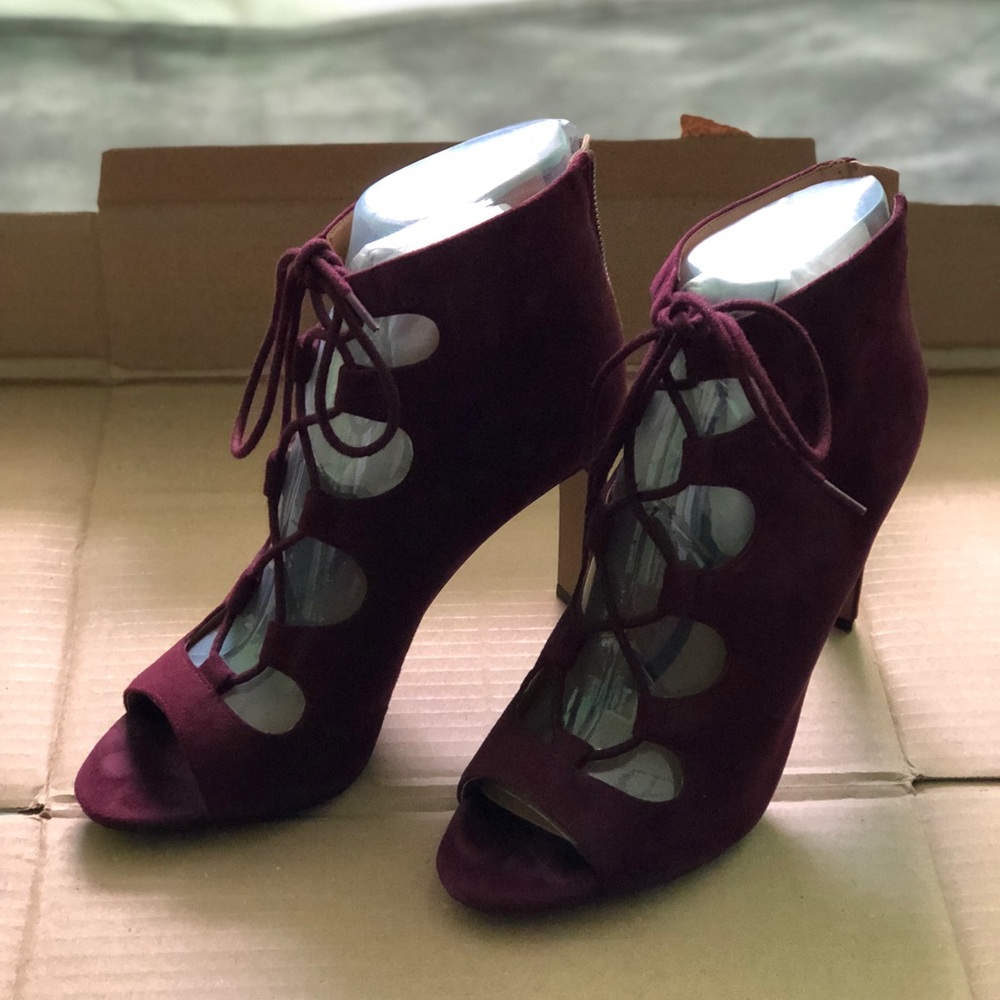 ⚠️Final Price Drop ⚠️ Burgundy Nine West Heels